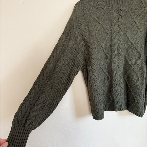 Old Navy Sweater SoSoft Mock Neck Cable Knit Dark Green Academia Small - Picture 4 of 10